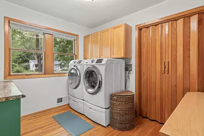 2570 Avon Street N, Roseville, MN 55113 - Photo 19