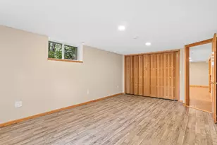 2570 Avon St N, Roseville, MN 55113 - Photo 23
