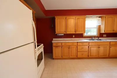 18 S Oregon Avenue, Morris, MN 56267 - Photo 7
