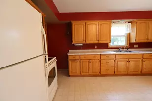18 S Oregon Ave, Morris, MN 56267 - Photo 7