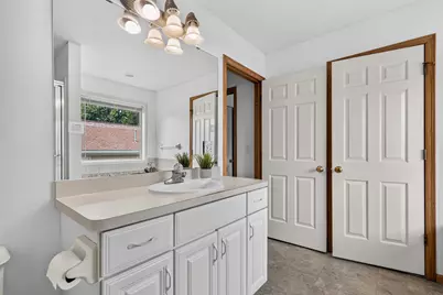 1911 Queens Drive, Woodbury, MN 55125 - Photo 17