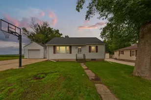 531 1st St SW, New Richland, MN 56072 - Photo 1