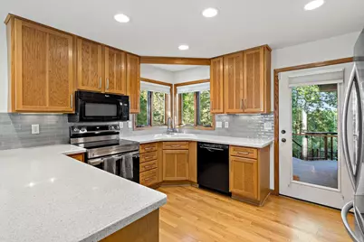 7600 Eileen Street, Eden Prairie, MN 55346 - Photo 5