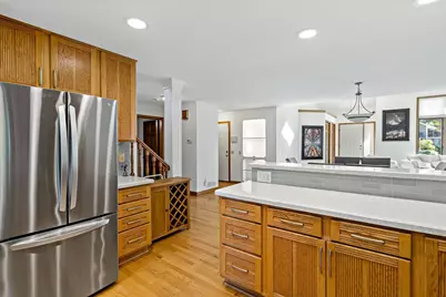 7600 Eileen Street, Eden Prairie, MN 55346 - Photo 7