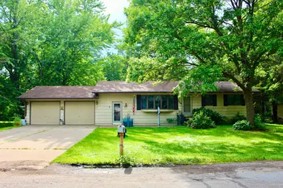 514 Oak Avenue, Hinckley, MN 55037 - Photo 1