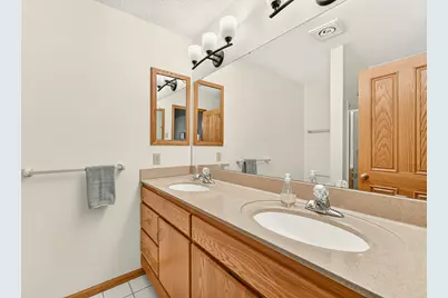 1813 13th Avenue NE, Rochester, MN 55906 - Photo 23