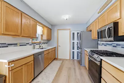 7686 Ivystone Avenue S, Cottage Grove, MN 55016 - Photo 9