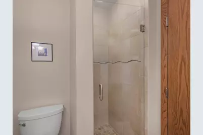 2925 Kyle Avenue N, Golden Valley, MN 55422 - Photo 15