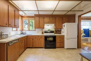 201 W Colvill St, Cannon Falls, MN 55009 - Photo 15