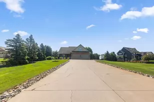 25157 Firefly Ave, Wyoming, MN 55092 - Photo 79