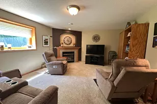 607 13th Ave N, Moorhead, MN 56560 - Photo 29