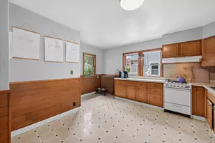 658 Nebraska Ave E, Saint Paul, MN 55106 - Photo 13
