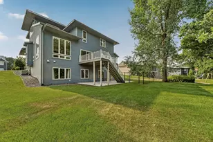 4275 Stone Crest Ln NE, Rochester, MN 55906 - Photo 9