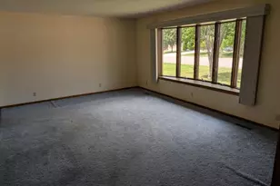 600 8th St SW, Wells, MN 56097 - Photo 15