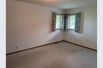 600 8th Street SW, Wells, MN 56097 - Photo 17