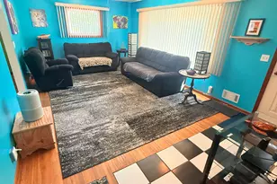 2055 English St, Maplewood, MN 55109 - Photo 3