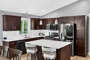 1885 Lusitano St, Shakopee, MN 55379 - Photo 3