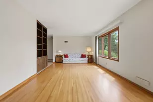 2889 Simpson St, Roseville, MN 55113 - Photo 9