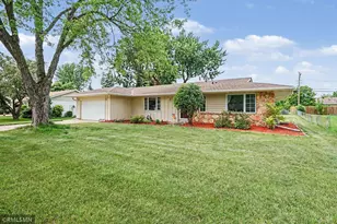 981 Oriole Dr, Apple Valley, MN 55124 - Photo 1