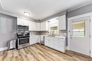 727 2nd St NW, Faribault, MN 55021 - Photo 17