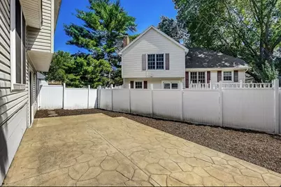 8778 Hawthorne Drive, Eden Prairie, MN 55347 - Photo 3