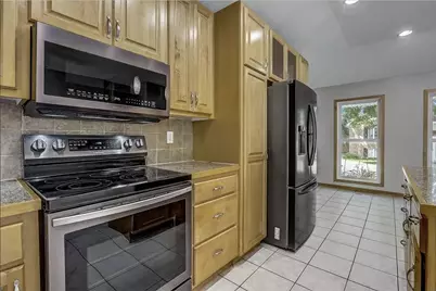 8778 Hawthorne Drive, Eden Prairie, MN 55347 - Photo 7