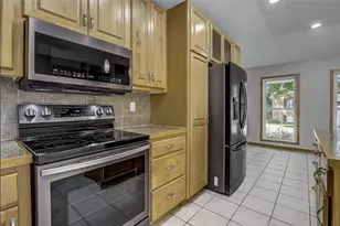 8778 Hawthorne Dr, Eden Prairie, MN 55347 - Photo 7