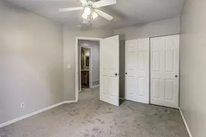 8778 Hawthorne Drive, Eden Prairie, MN 55347 - Photo 13