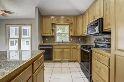 8778 Hawthorne Drive, Eden Prairie, MN 55347 - Photo 9