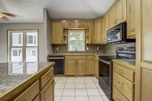 8778 Hawthorne Dr, Eden Prairie, MN 55347 - Photo 9