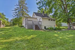 224 W 78th St, Chanhassen, MN 55317 - Photo 19