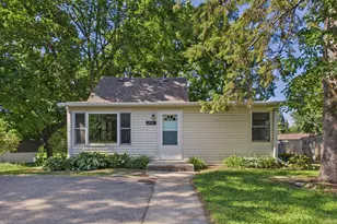 224 W 78th St, Chanhassen, MN 55317 - Photo 1