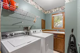 10298 Mooer Ln, Eden Prairie, MN 55347 - Photo 15