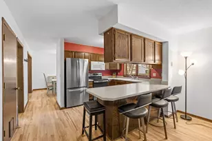 10298 Mooer Ln, Eden Prairie, MN 55347 - Photo 11