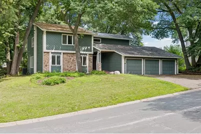 8440 Bayridge Lane, Bloomington, MN 55438 - Photo 3