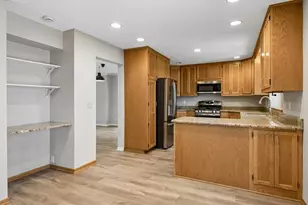 8440 Bayridge Ln, Bloomington, MN 55438 - Photo 17