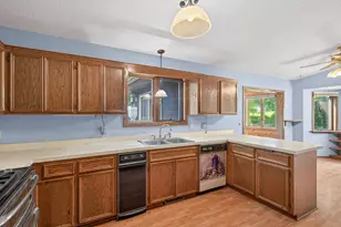 888 Nina Ct, Mendota Heights, MN 55118 - Photo 3