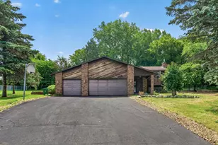 888 Nina Ct, Mendota Heights, MN 55118 - Photo 1