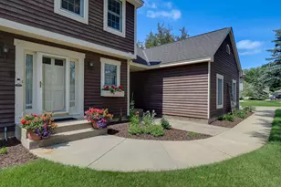 455 High Point Curve S, Maplewood, MN 55119 - Photo 3
