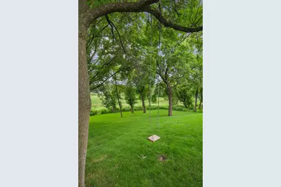 6699 Mulberry Circle E, Chanhassen, MN 55317 - Photo 9