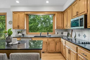 6699 Mulberry Cir E, Chanhassen, MN 55317 - Photo 31