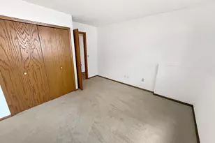 18516 Creeks Bend Dr, Minnetonka, MN 55345 - Photo 15