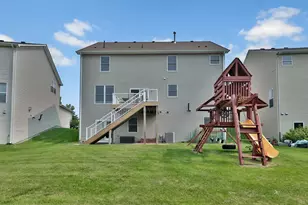 15376 Plumstone Dr, Eden Prairie, MN 55347 - Photo 37