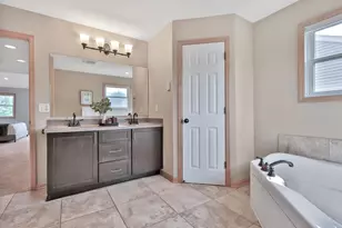 15376 Plumstone Dr, Eden Prairie, MN 55347 - Photo 23