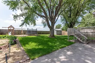 211 Holly Ln, Janesville, MN 56048 - Photo 5
