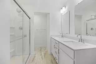 18318 Gladiator Dr, Lakeville, MN 55044 - Photo 11