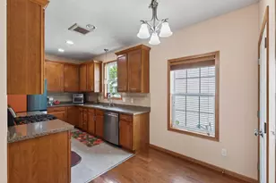 10013 Iris Ln, Eden Prairie, MN 55347 - Photo 15