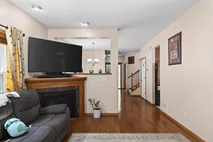 10013 Iris Ln, Eden Prairie, MN 55347 - Photo 9