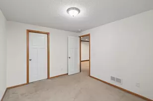 10013 Iris Ln, Eden Prairie, MN 55347 - Photo 31