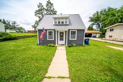 211 N Green Street, Rushford, MN 55971 - Photo 1